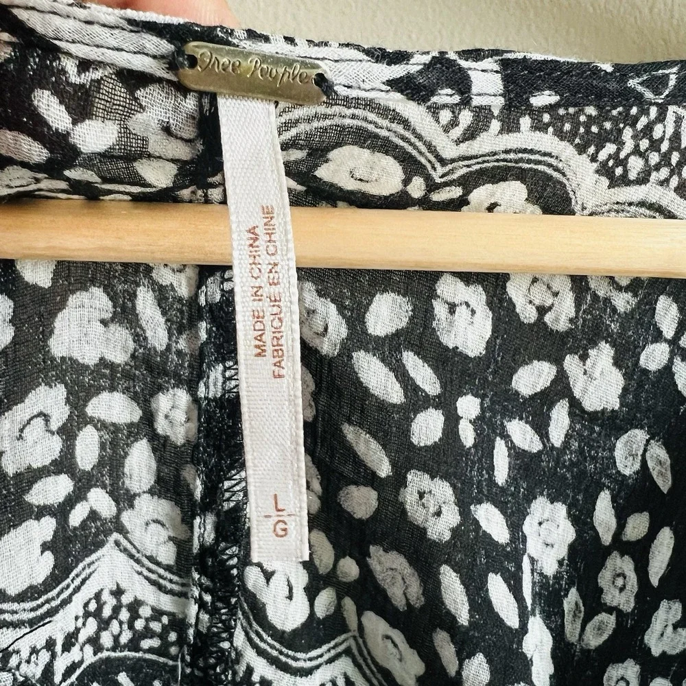 Free People Black White Sheer Yo Yo Geo Blouse Size Large